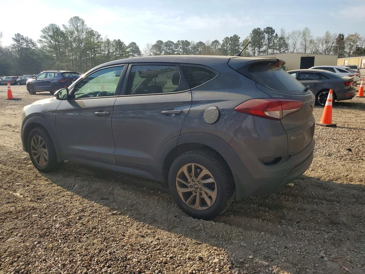 Hyundai Tucson 2.0l Se, снимка 2 - Автомобили и джипове - 54888462