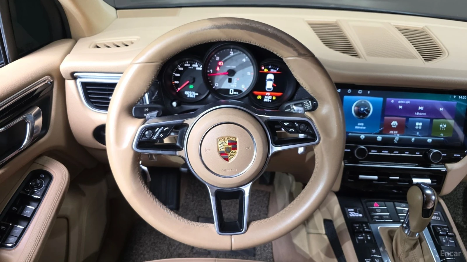 Porsche Macan 3.0 S DIESEL* PANO* ОБДУХВ* ПОДГРЕВ* НАВИ* КАМЕРА, снимка 12 - Автомобили и джипове - 55436149