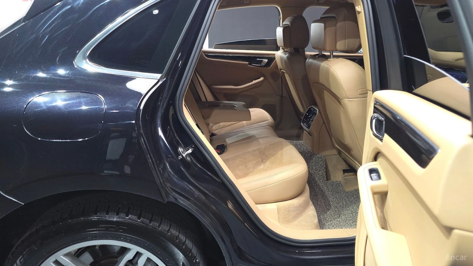 Porsche Macan 3.0 S DIESEL* PANO* ОБДУХВ* ПОДГРЕВ* НАВИ* КАМЕРА, снимка 11 - Автомобили и джипове - 55436149