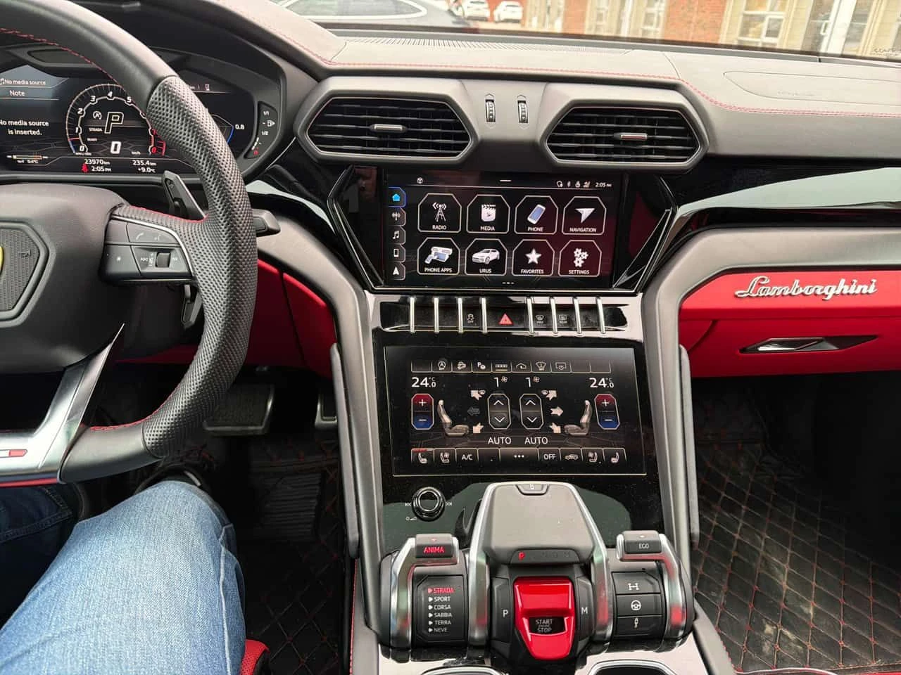 Lamborghini Urus * CARFAX * ВТОРИ КОМПЛЕКТ ДЖАНТИ С ГУМИ, снимка 9 - Автомобили и джипове - 55691286