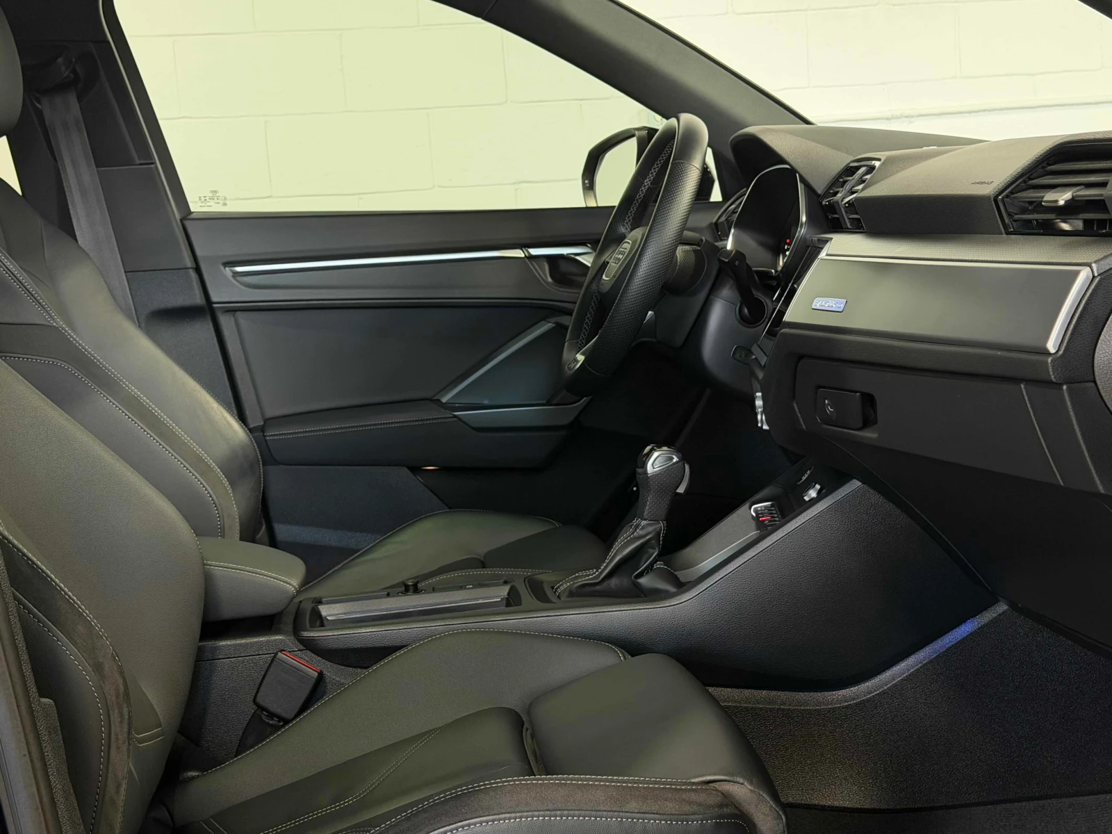 Audi Q3 * Technik * CARFAX * ОПЦИЯ ЗА ФИНАНСИРАНЕ, снимка 9 - Автомобили и джипове - 55954917