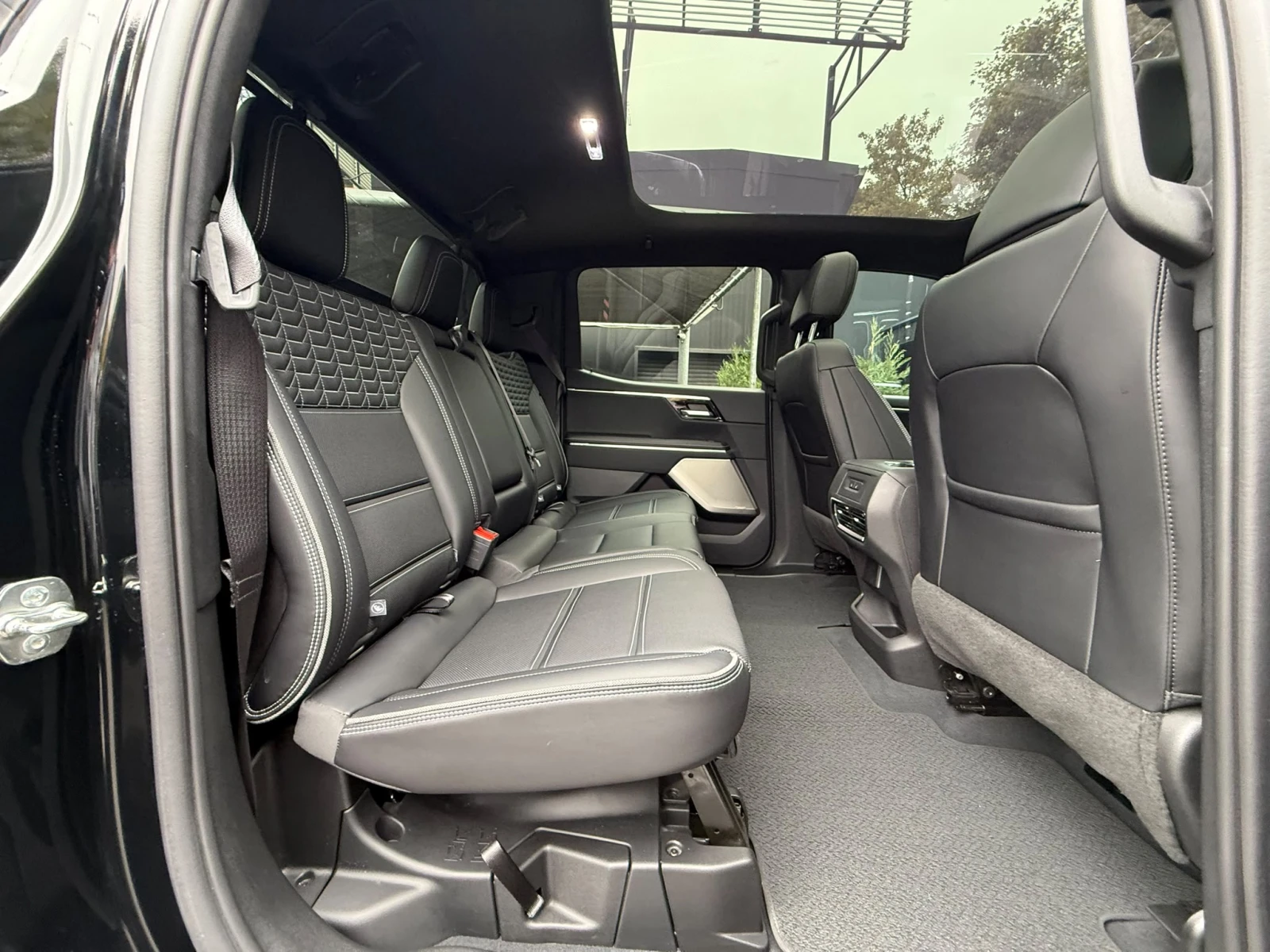 Gmc Sierra EV DENALI/210kWh/BOSE/CRABWALK, снимка 12 - Автомобили и джипове - 56718806