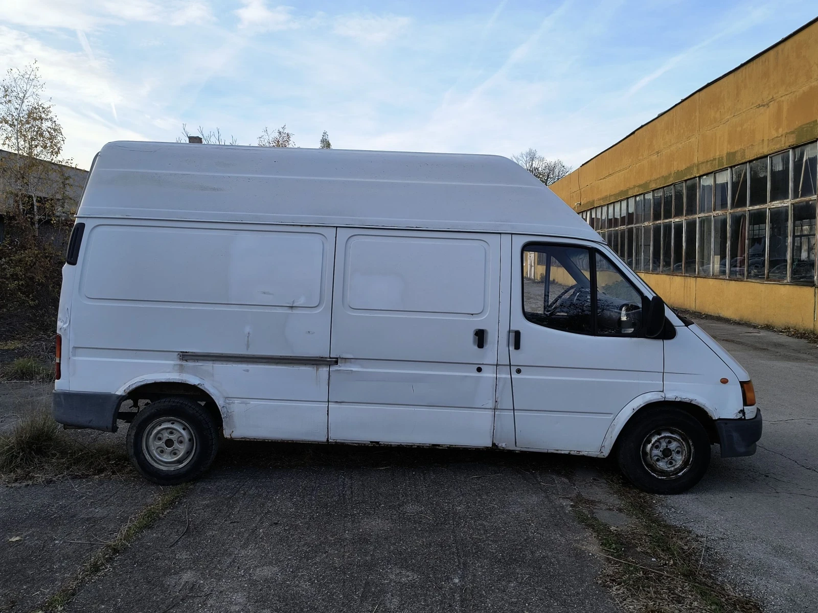 Ford Transit 2.5D  - изображение 5