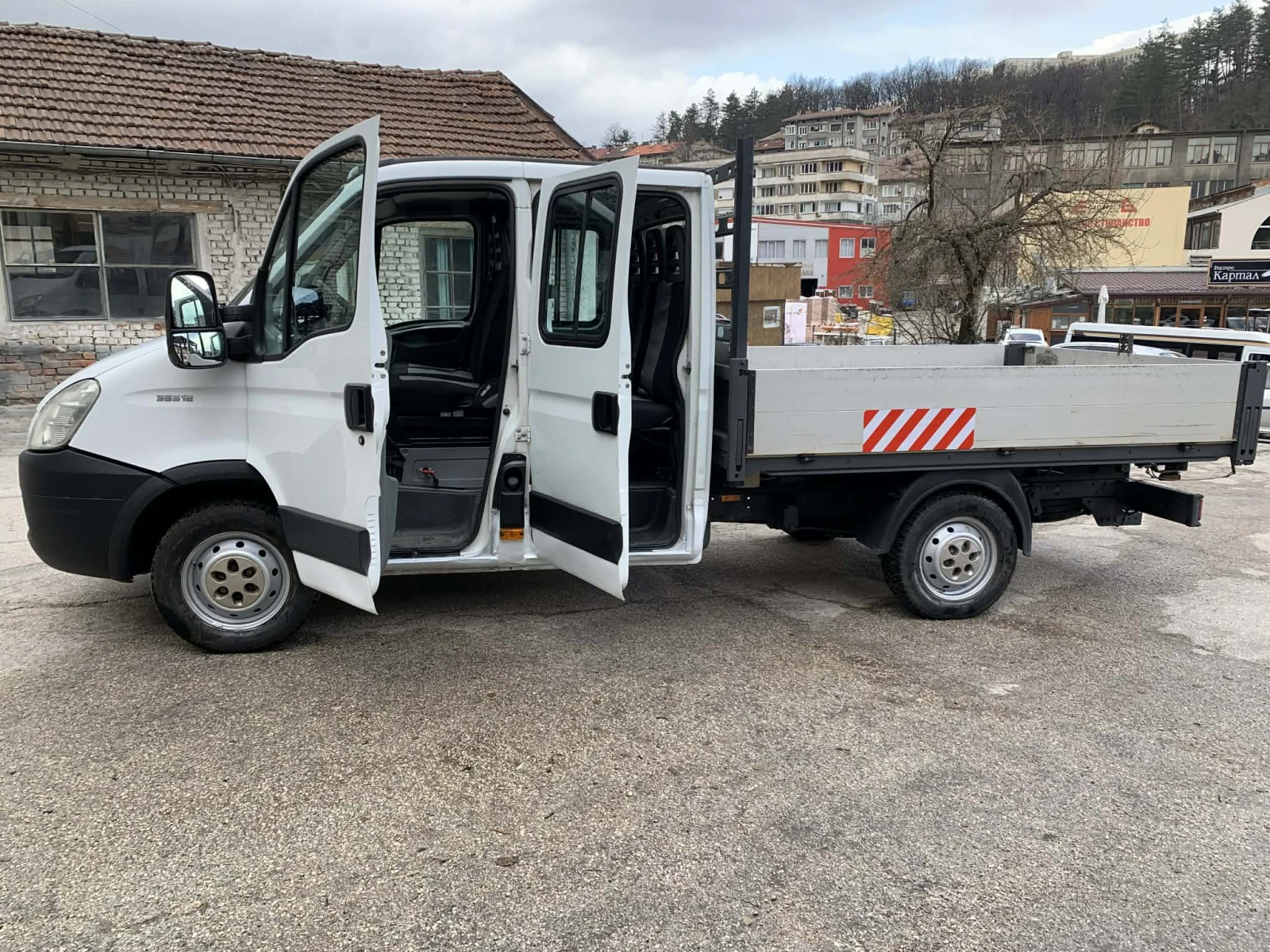 Iveco Daily -тристранен самосвал, снимка 6 - Бусове и автобуси - 54005009