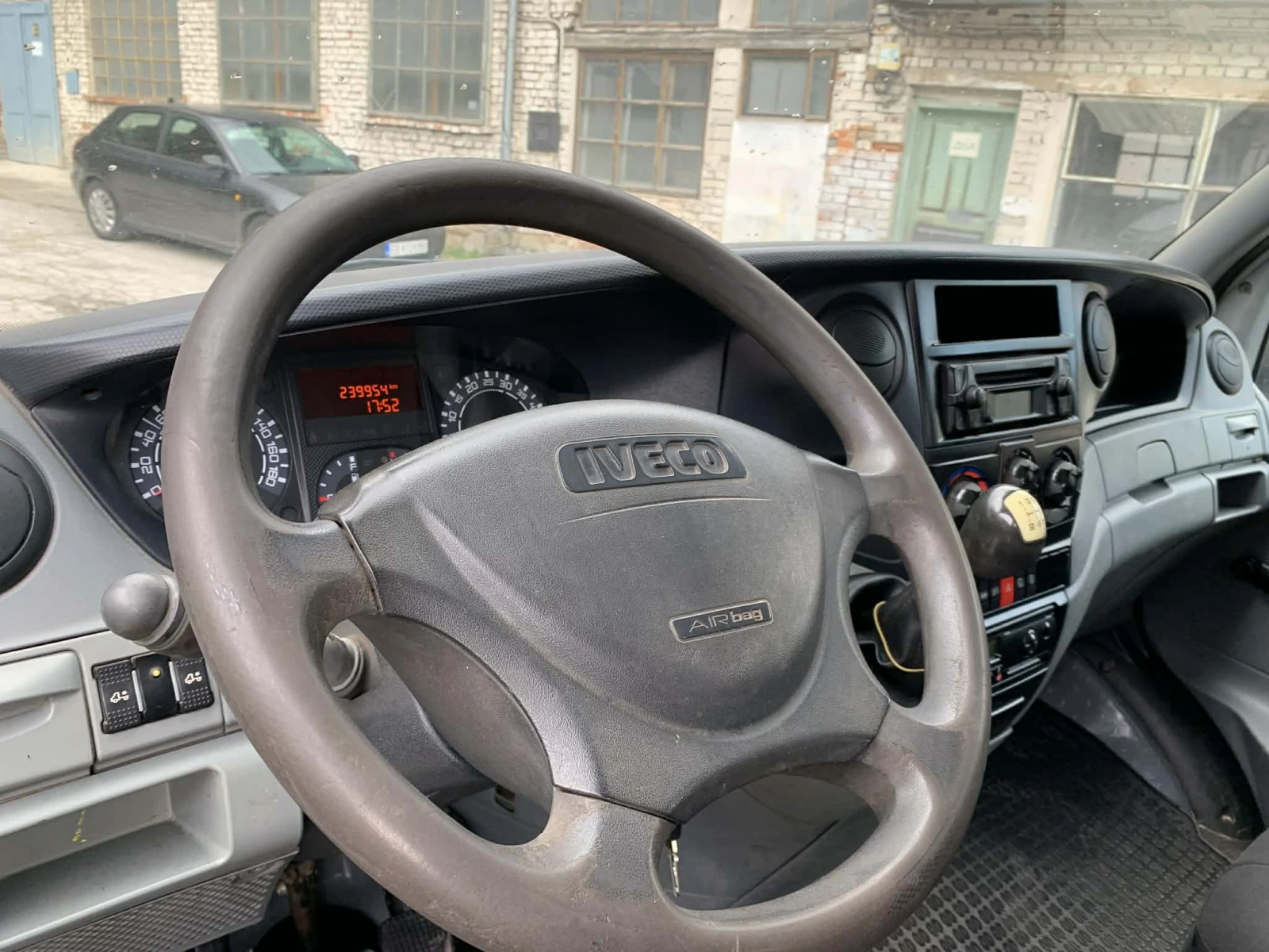 Iveco Daily -тристранен самосвал, снимка 10 - Бусове и автобуси - 54005009