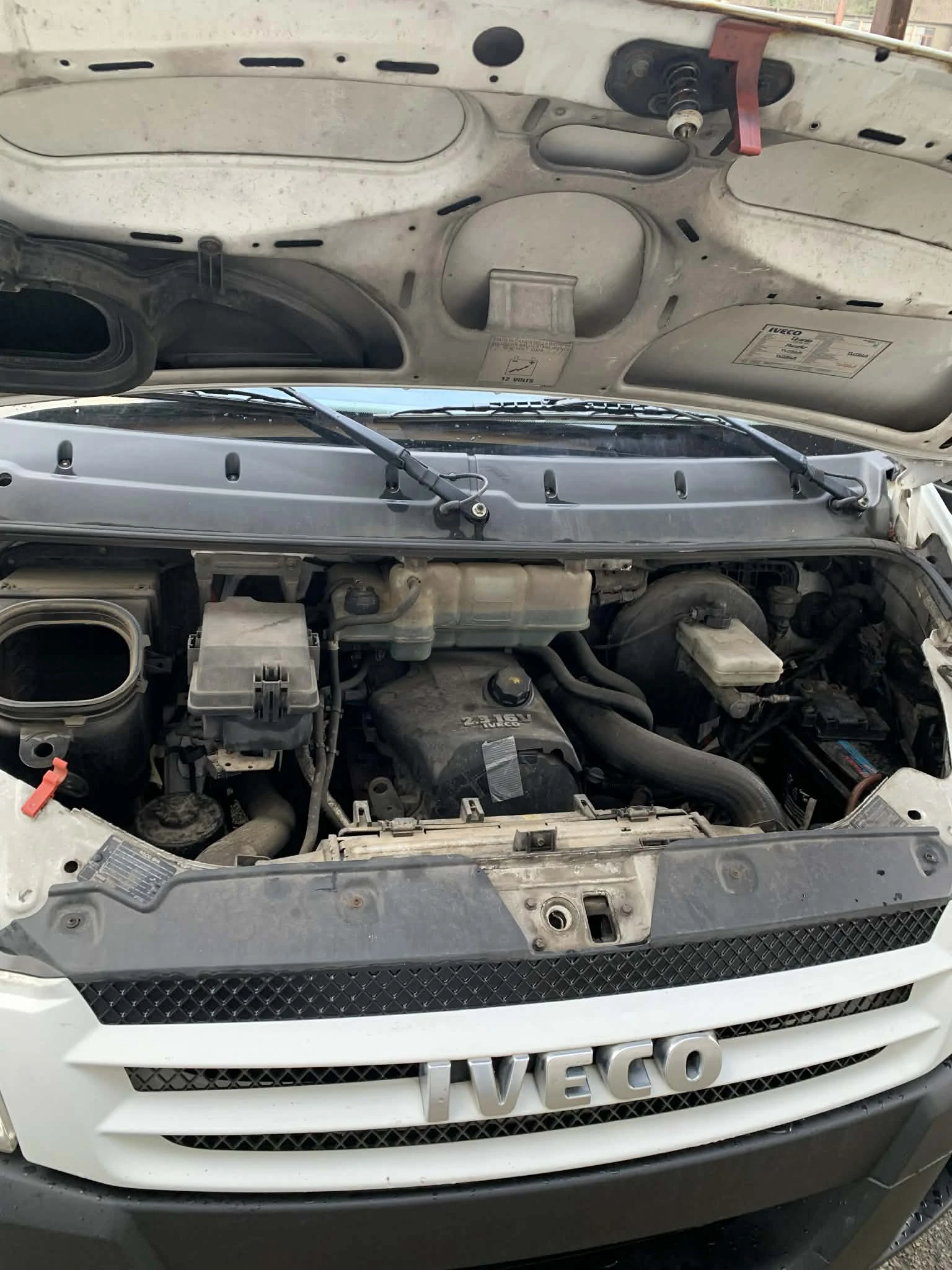 Iveco Daily -тристранен самосвал, снимка 9 - Бусове и автобуси - 54005009