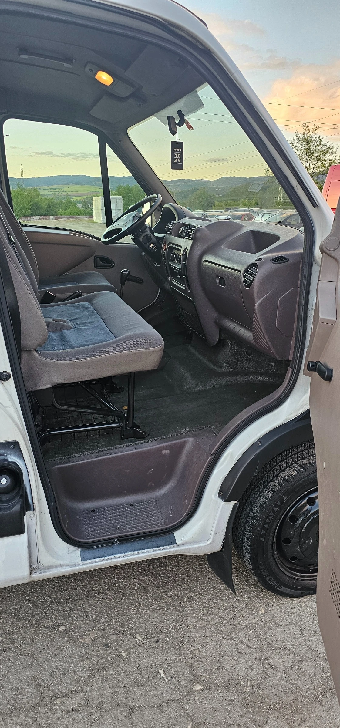 Renault Master Т28 2.2dCi, снимка 8 - Бусове и автобуси - 54682233