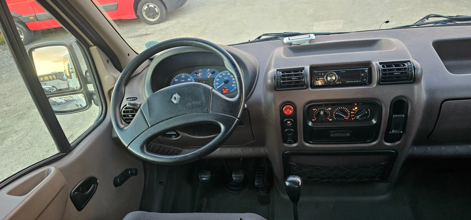 Renault Master Т28 2.2dCi, снимка 11 - Бусове и автобуси - 54682233