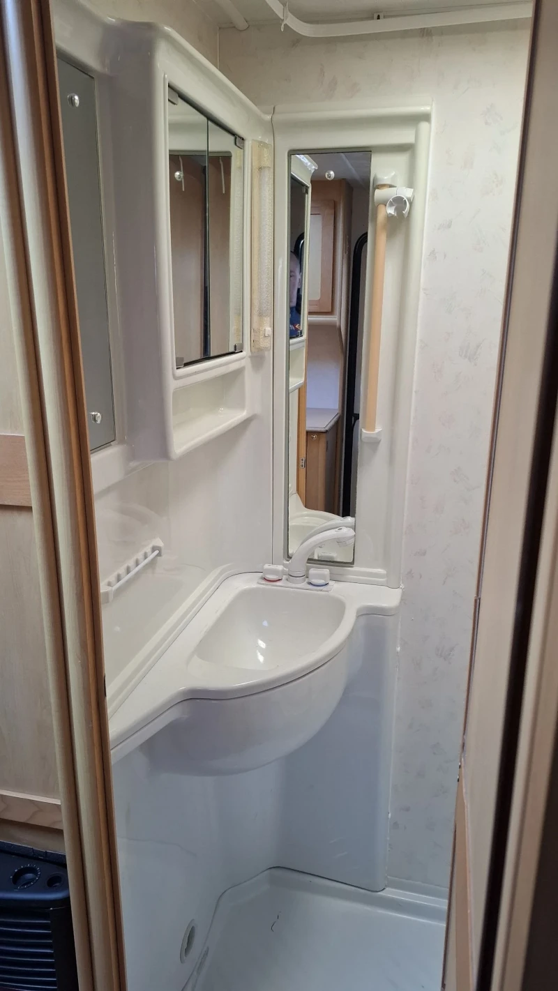 Каравана Eldis FIRESTORM , снимка 15 - Каравани и кемпери - 53466916