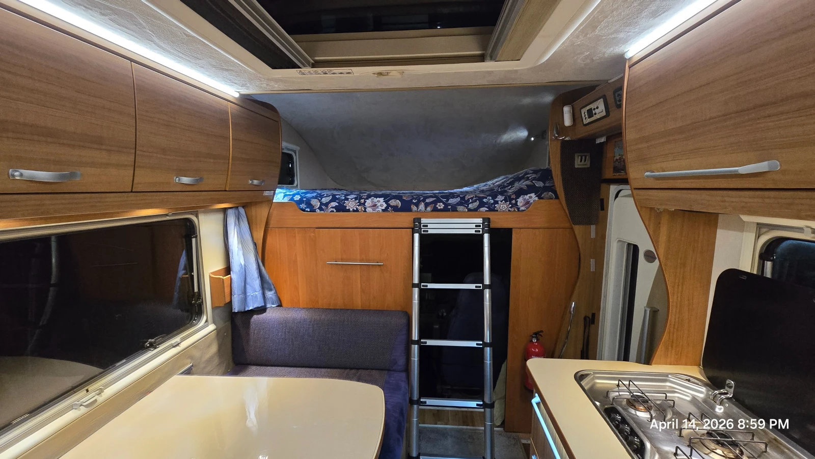 Кемпер Euramobil Terrestra 690 HS Winter 6 местен двоен под, снимка 9 - Каравани и кемпери - 54208152