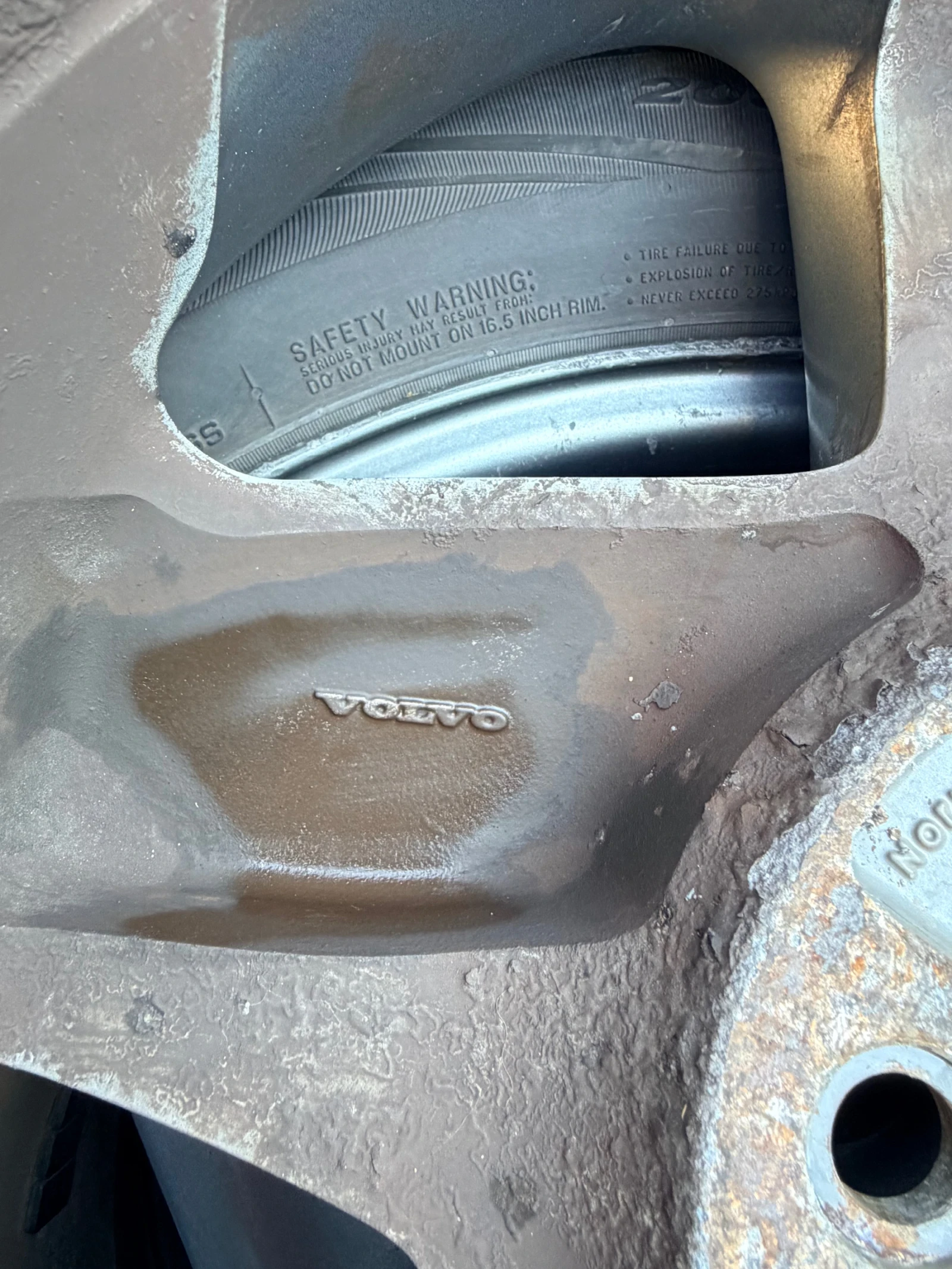 ���� � ������ 205/55R16 �� Volvo V40 | Mobile.bg � ����������� 13