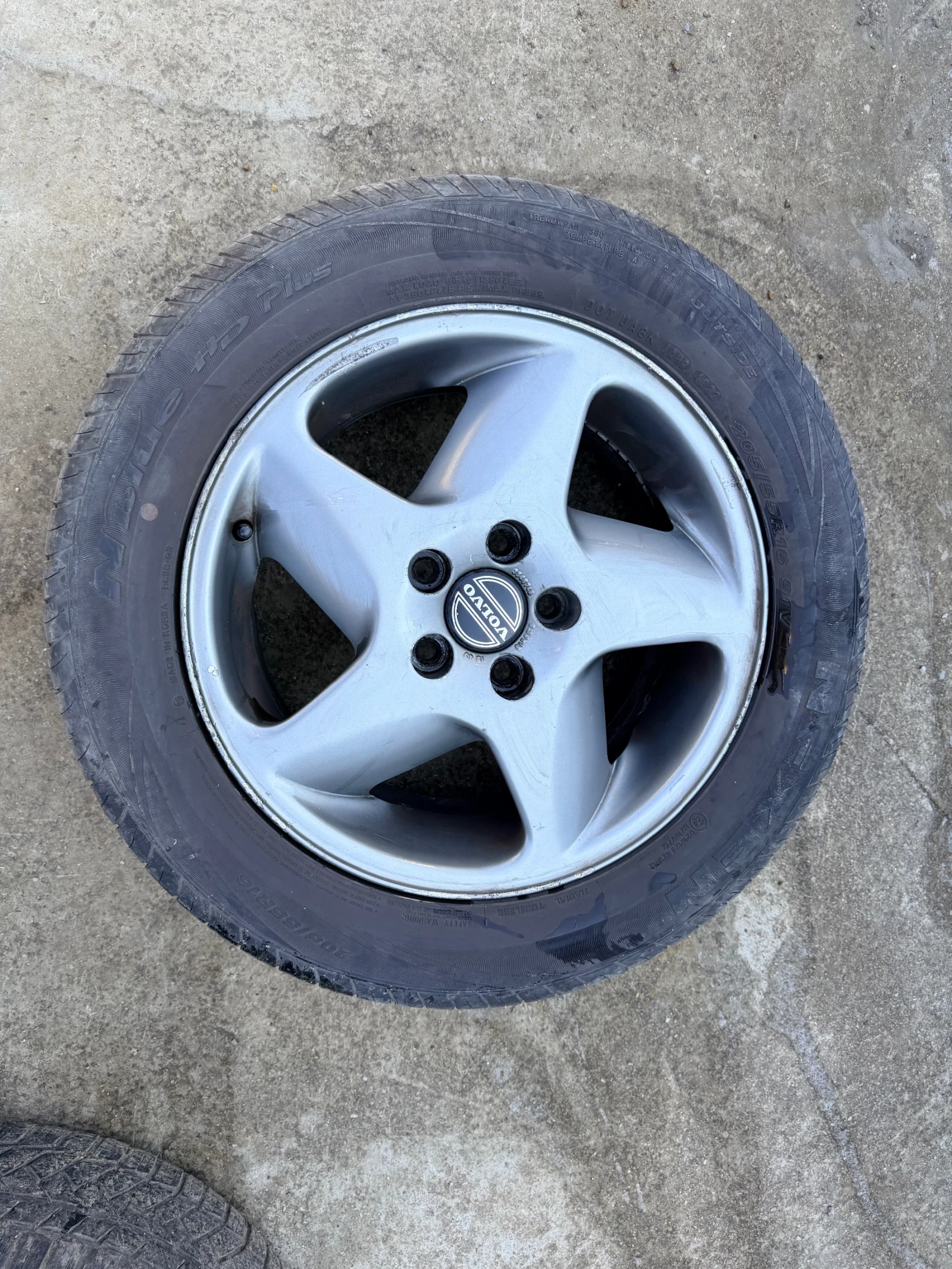 ���� � ������ 205/55R16 �� Volvo V40 | Mobile.bg � ����������� 2