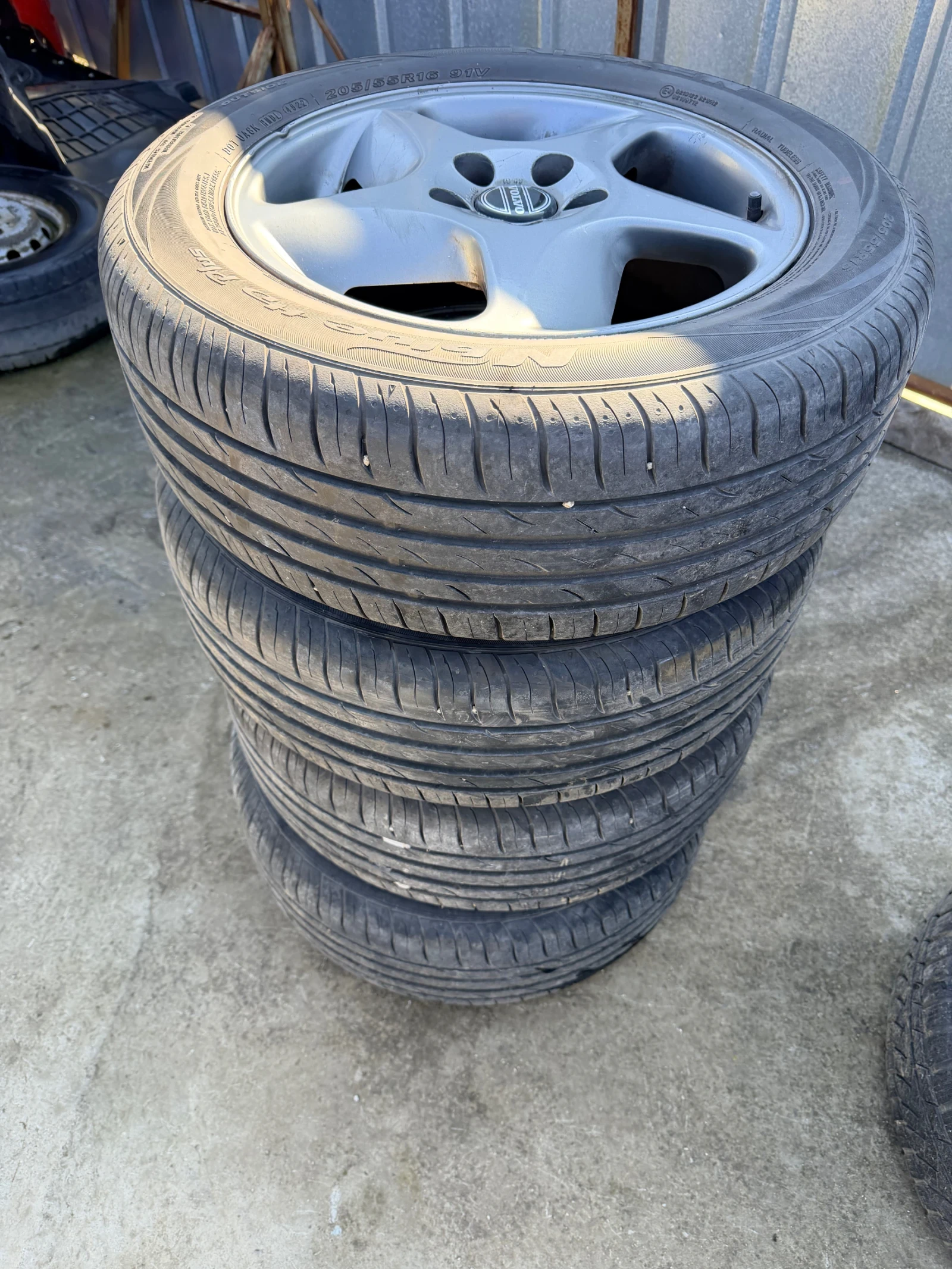 ���� � ������ 205/55R16 �� Volvo V40 | Mobile.bg � ����������� 8