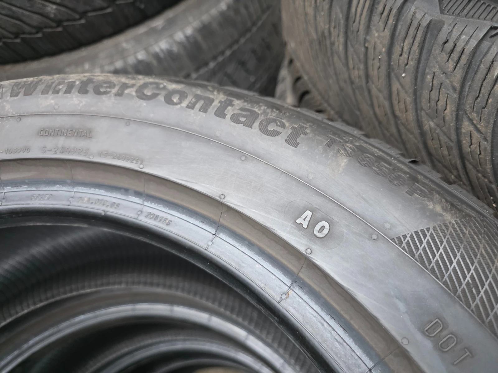 Гуми Зимни 235/55R18, снимка 9 - Гуми и джанти - 53966813