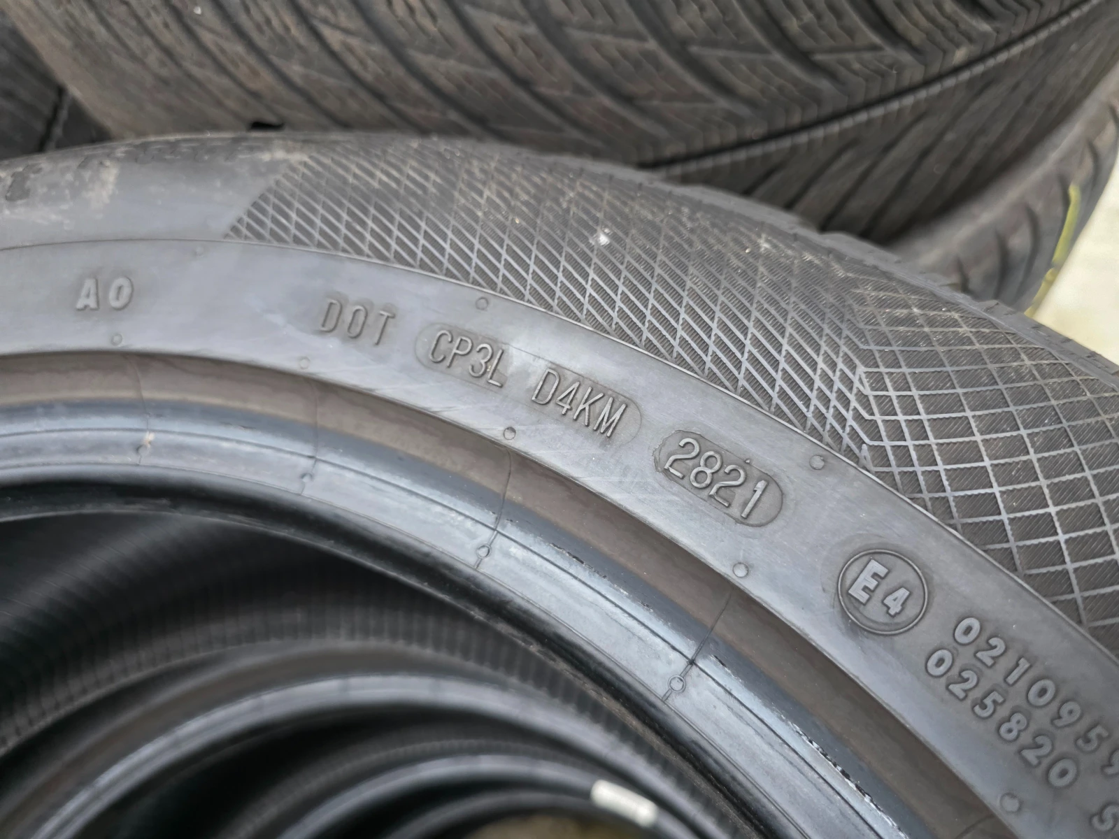 Гуми Зимни 235/55R18, снимка 8 - Гуми и джанти - 53966813