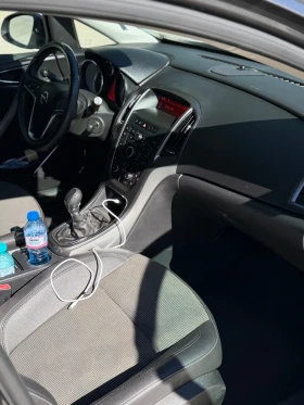 Opel Astra 1.4 Turbo , снимка 6