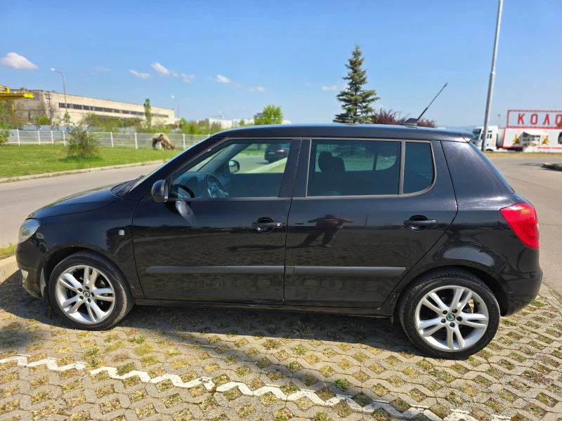 Skoda Fabia, снимка 2 - Автомобили и джипове - 47258640