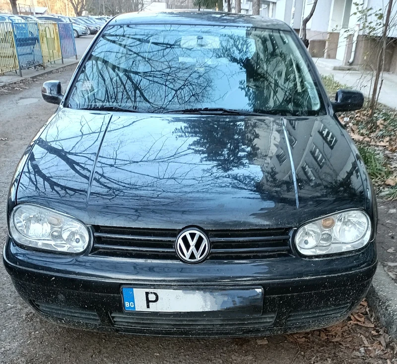 VW Golf, снимка 1 - Автомобили и джипове - 48652748