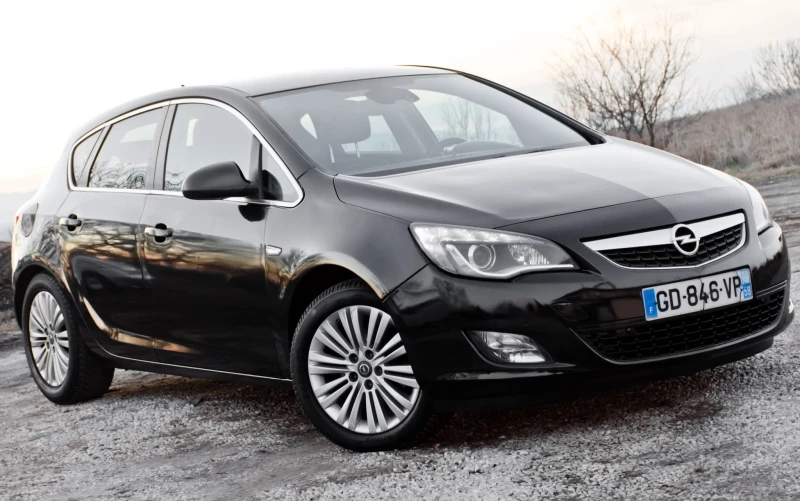 Opel Astra 1.7 cdti, снимка 2 - Автомобили и джипове - 48681686