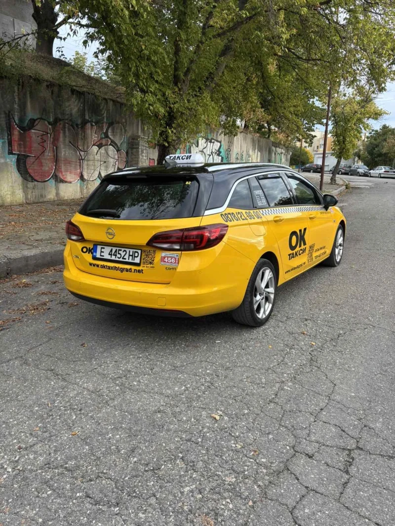 Opel Astra 1.6 CDTI, снимка 4 - Автомобили и джипове - 52481447