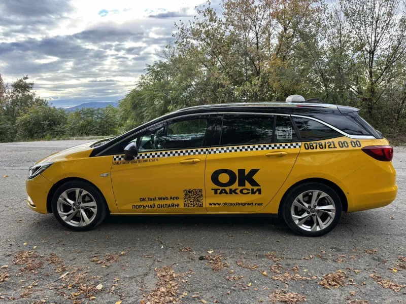 Opel Astra 1.6 CDTI, снимка 7 - Автомобили и джипове - 52481447