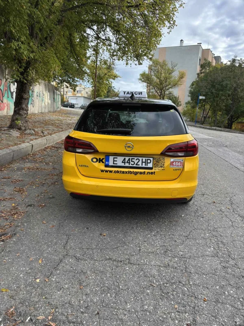 Opel Astra 1.6 CDTI, снимка 6 - Автомобили и джипове - 52481447