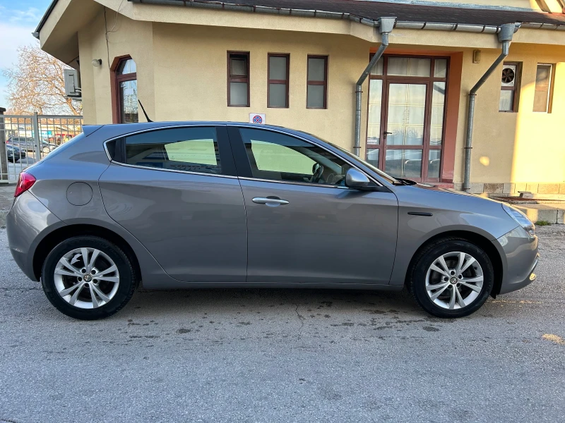 Alfa Romeo Giulietta 1.6JTDm НАВИ LED, снимка 6 - Автомобили и джипове - 52641084