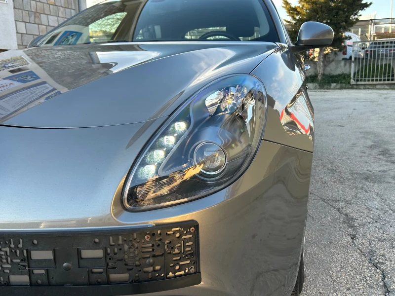 Alfa Romeo Giulietta 1.6JTDm НАВИ LED, снимка 4 - Автомобили и джипове - 52641084