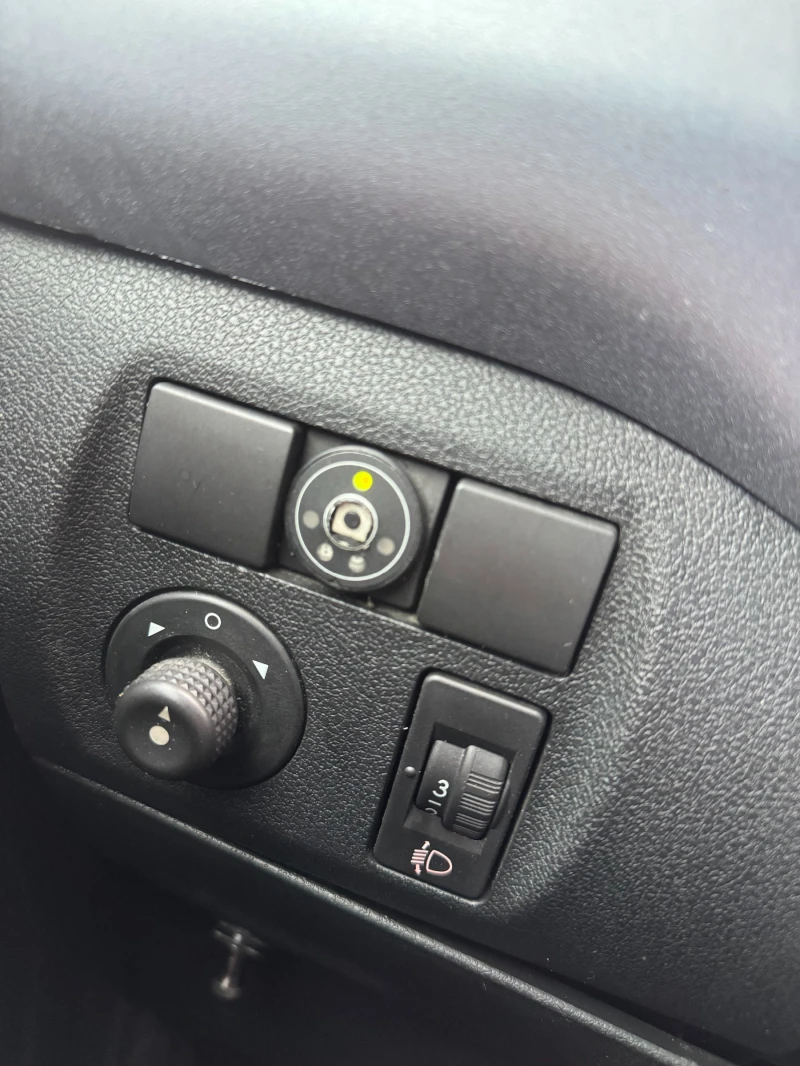 Citroen Berlingo 1.6 Газ/Бензин, снимка 13 - Автомобили и джипове - 53524512