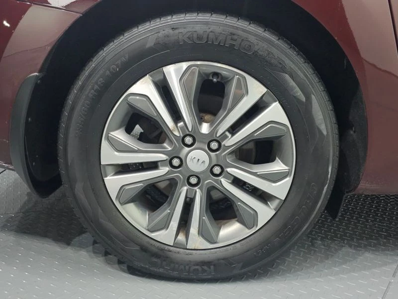 Kia Carnival 2.2 Automatic, снимка 5 - Автомобили и джипове - 55464730