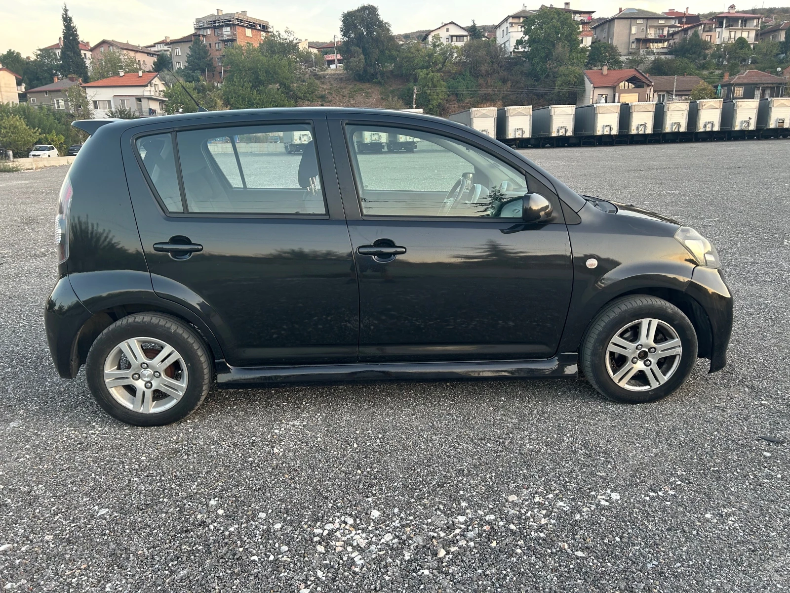 Daihatsu Sirion 1.3i S - изображение 9