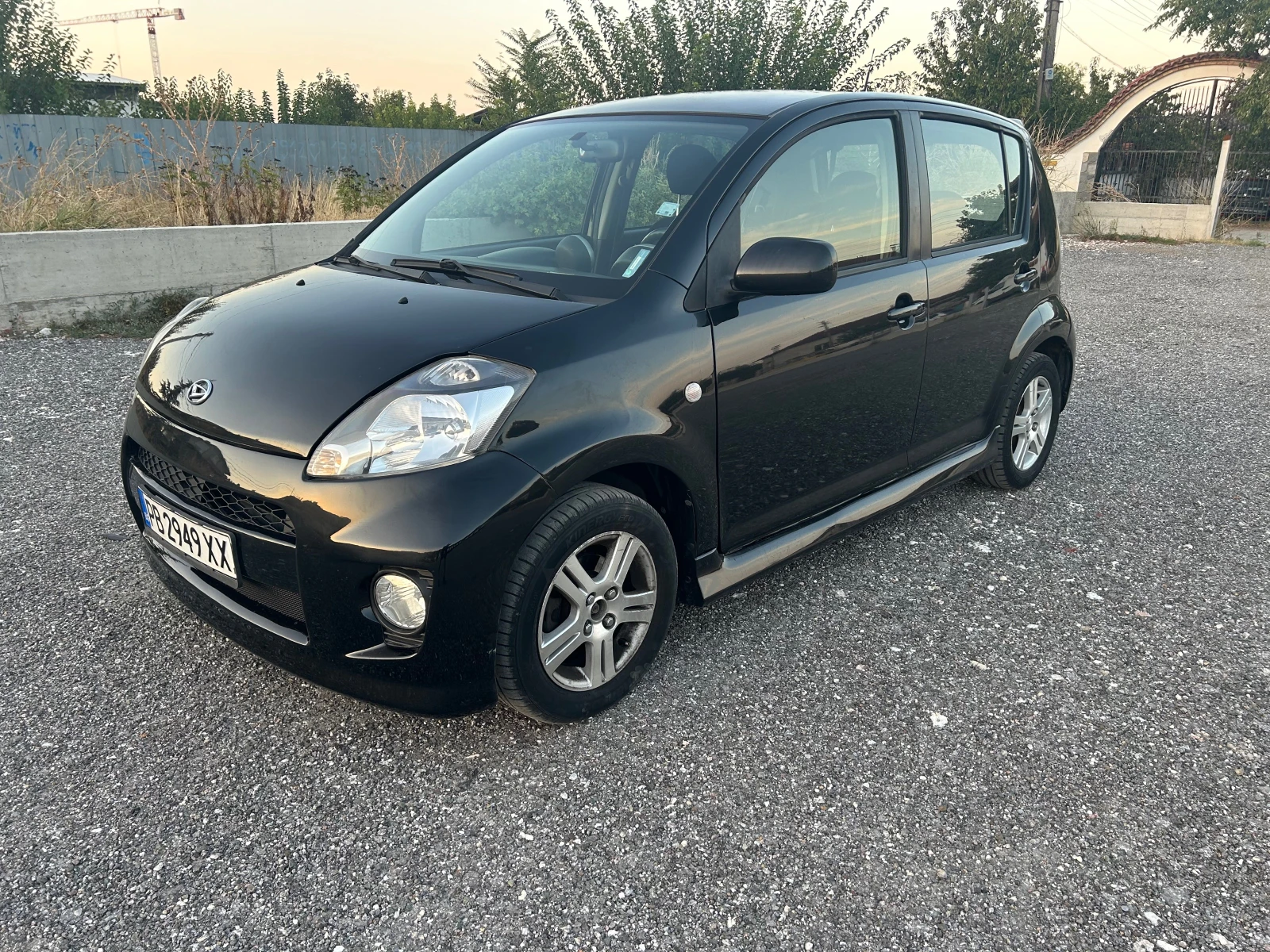 Daihatsu Sirion 1.3i S - изображение 2