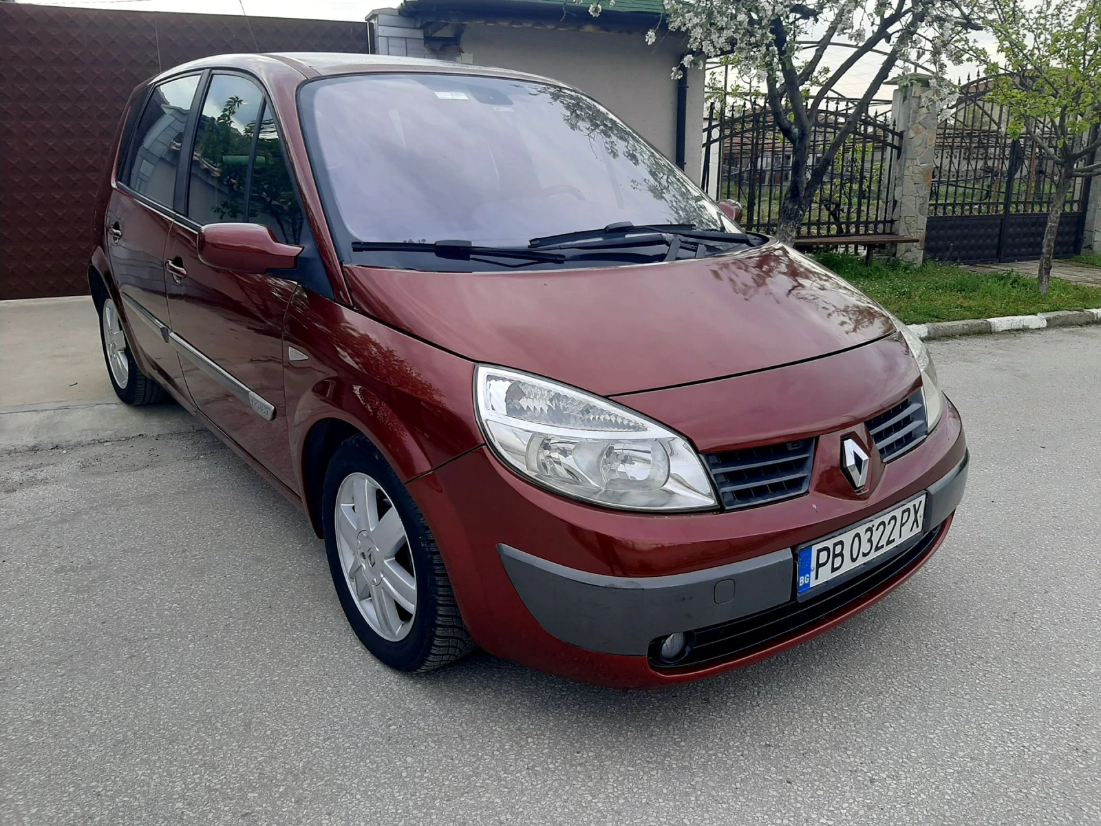 Renault Grand scenic 1.6i16V.112k+ КЛИМА .ГАЗ ИНЖЕКЦИОН  - изображение 8