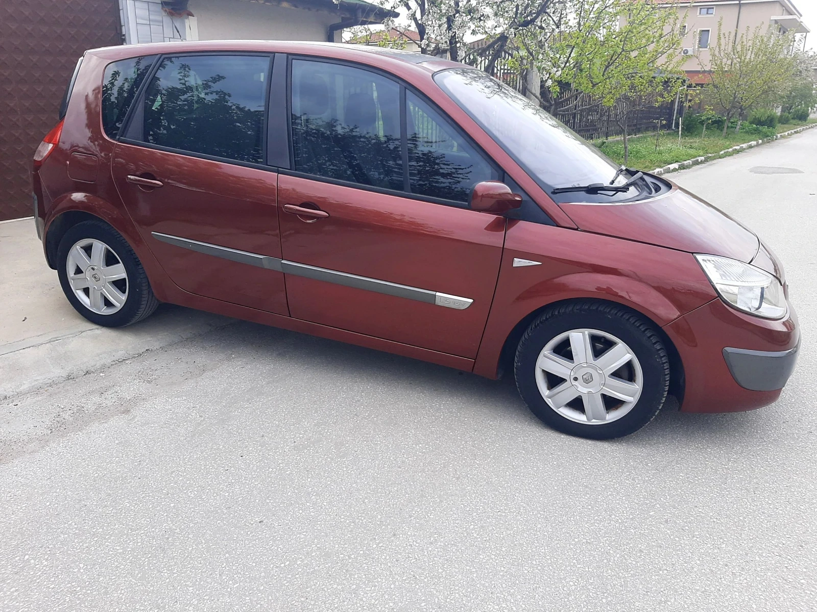 Renault Grand scenic 1.6i16V.112k+ КЛИМА .ГАЗ ИНЖЕКЦИОН  - изображение 5