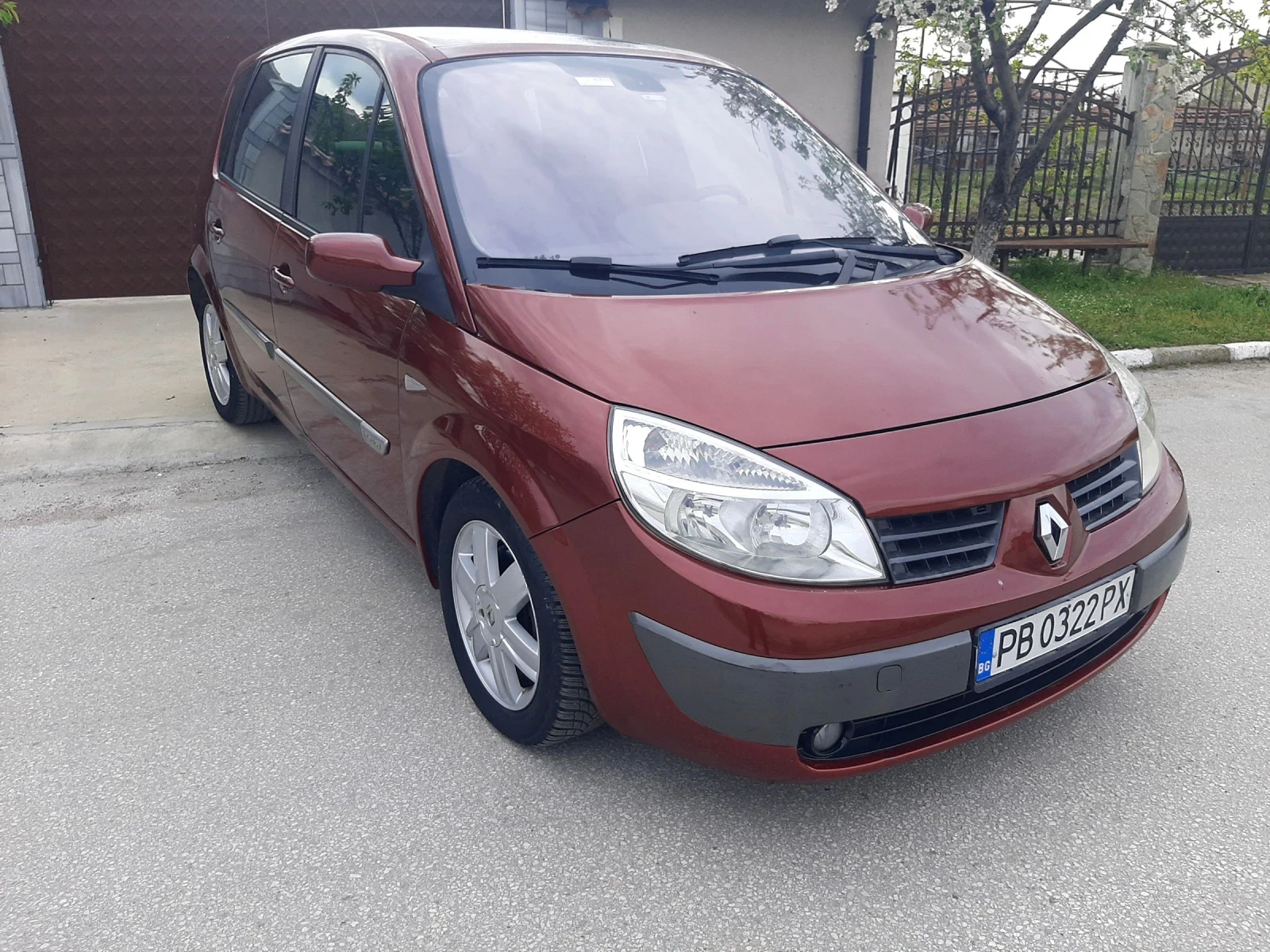 Renault Grand scenic 1.6i16V.112k+ КЛИМА .ГАЗ ИНЖЕКЦИОН  - изображение 4
