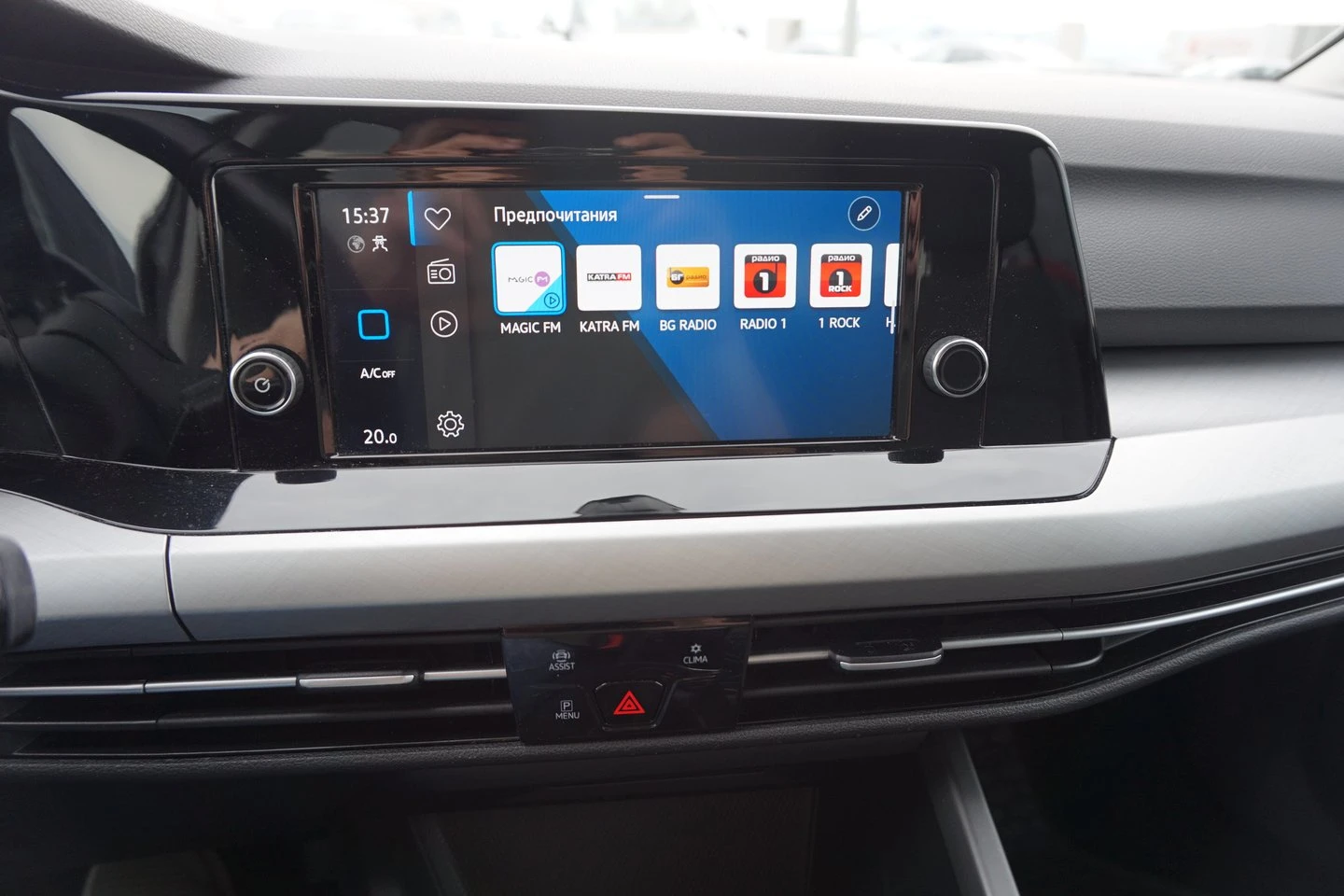 VW Golf 8 Life 2.0 TDI SCR - изображение 9