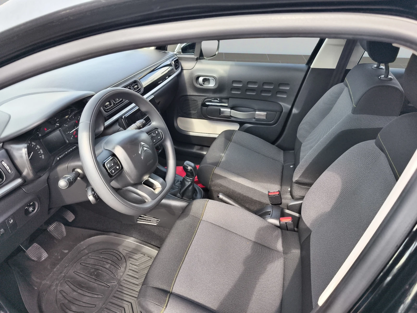 Citroen C3 FEEL 1.2 VTi / 82hp BVM5 E6/1709R26 - изображение 10