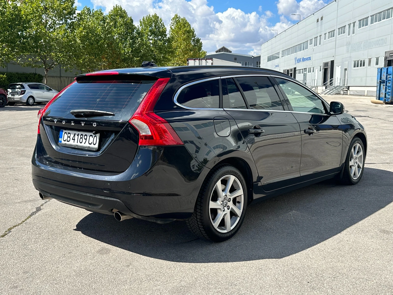 Volvo V60 2.4d 215 к.с. - изображение 4