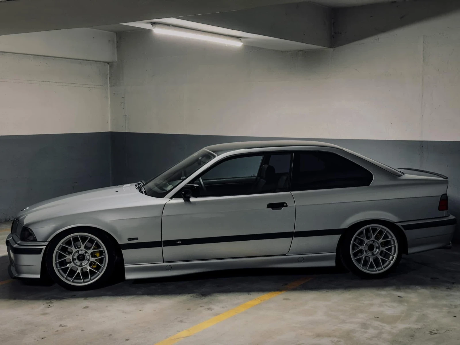 BMW 320, снимка 2 - Автомобили и джипове - 53779943