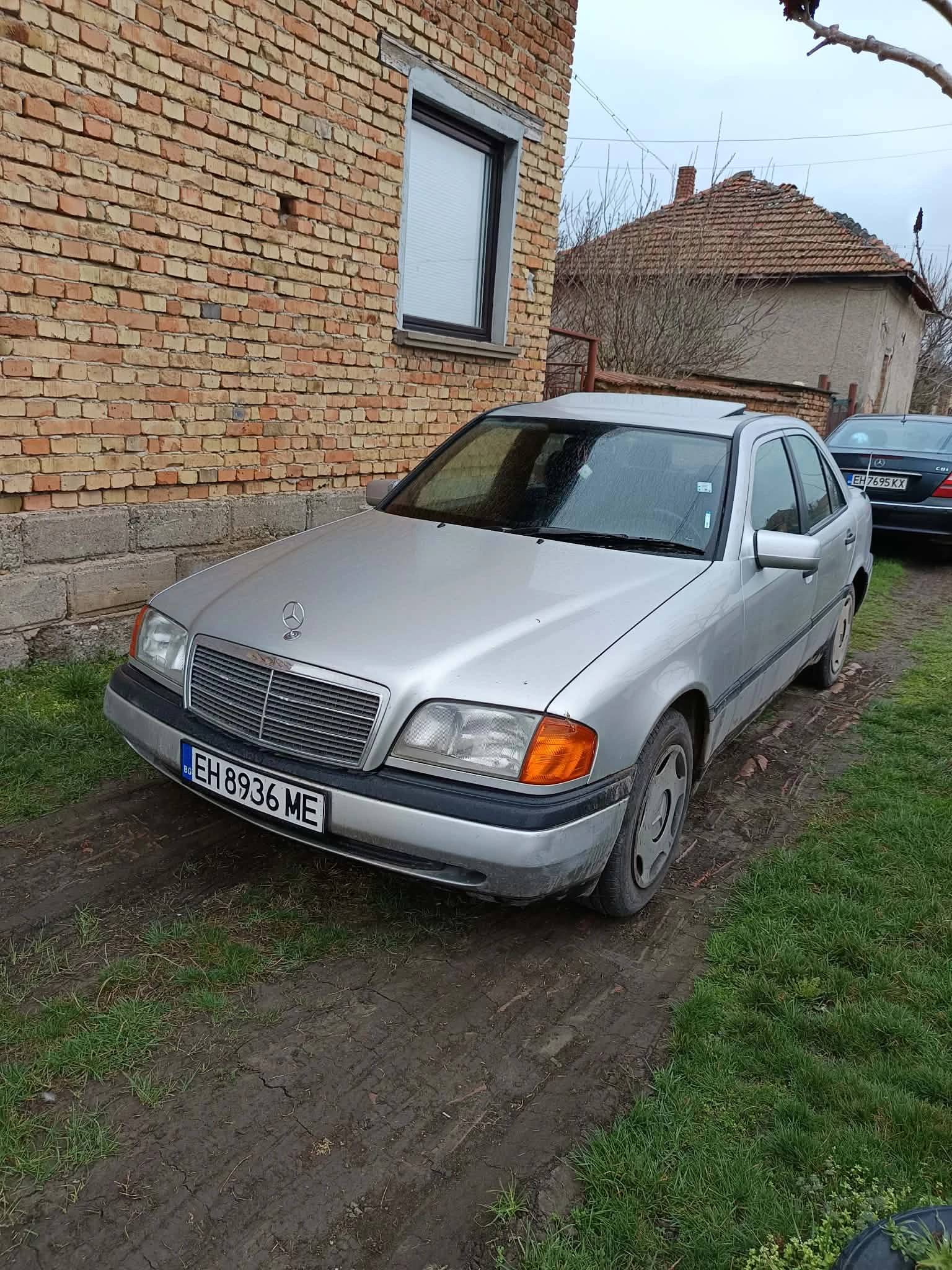 Mercedes-Benz C 180 1.8, снимка 2 - Автомобили и джипове - 53937350