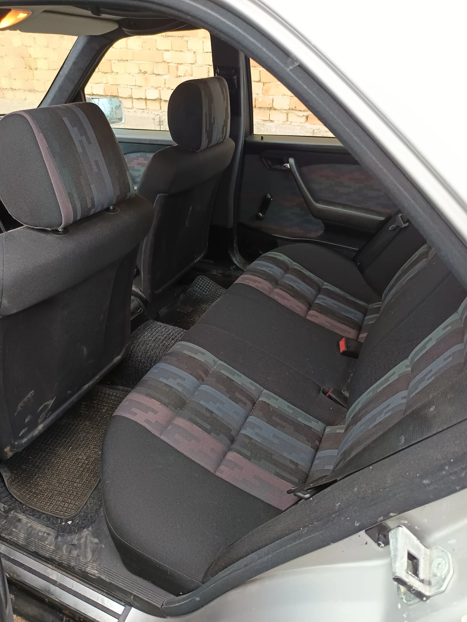 Mercedes-Benz C 180 1.8, снимка 6 - Автомобили и джипове - 53937350