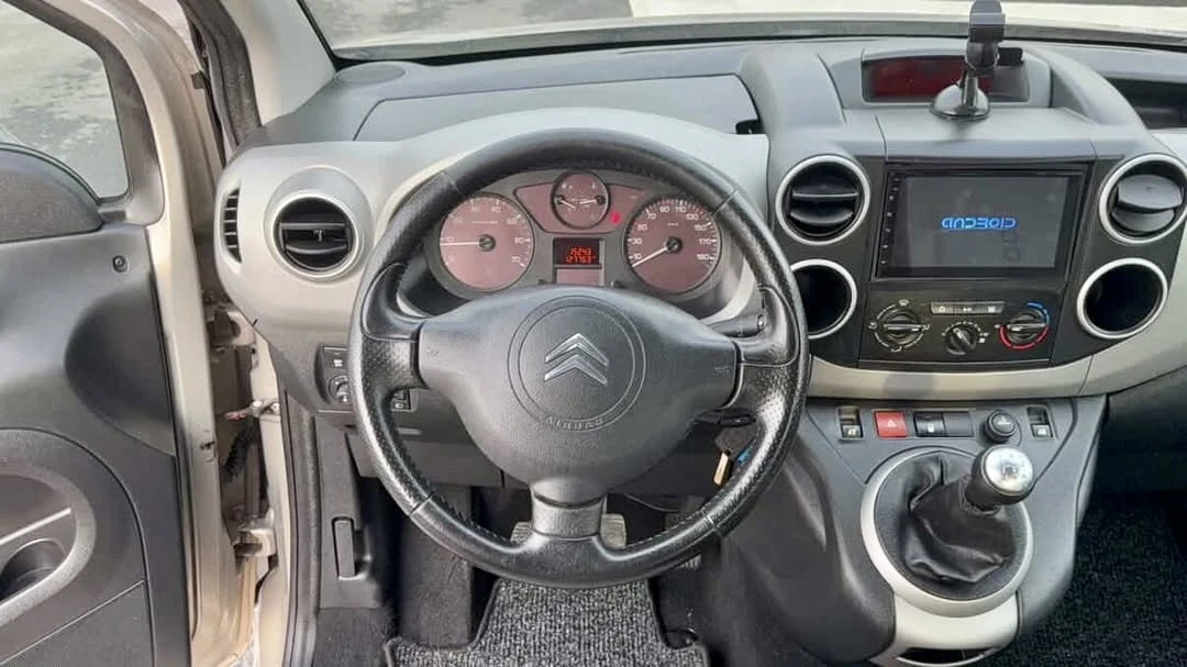 Citroen Berlingo 1, 6 MULTISPACE , снимка 13 - Автомобили и джипове - 53964170