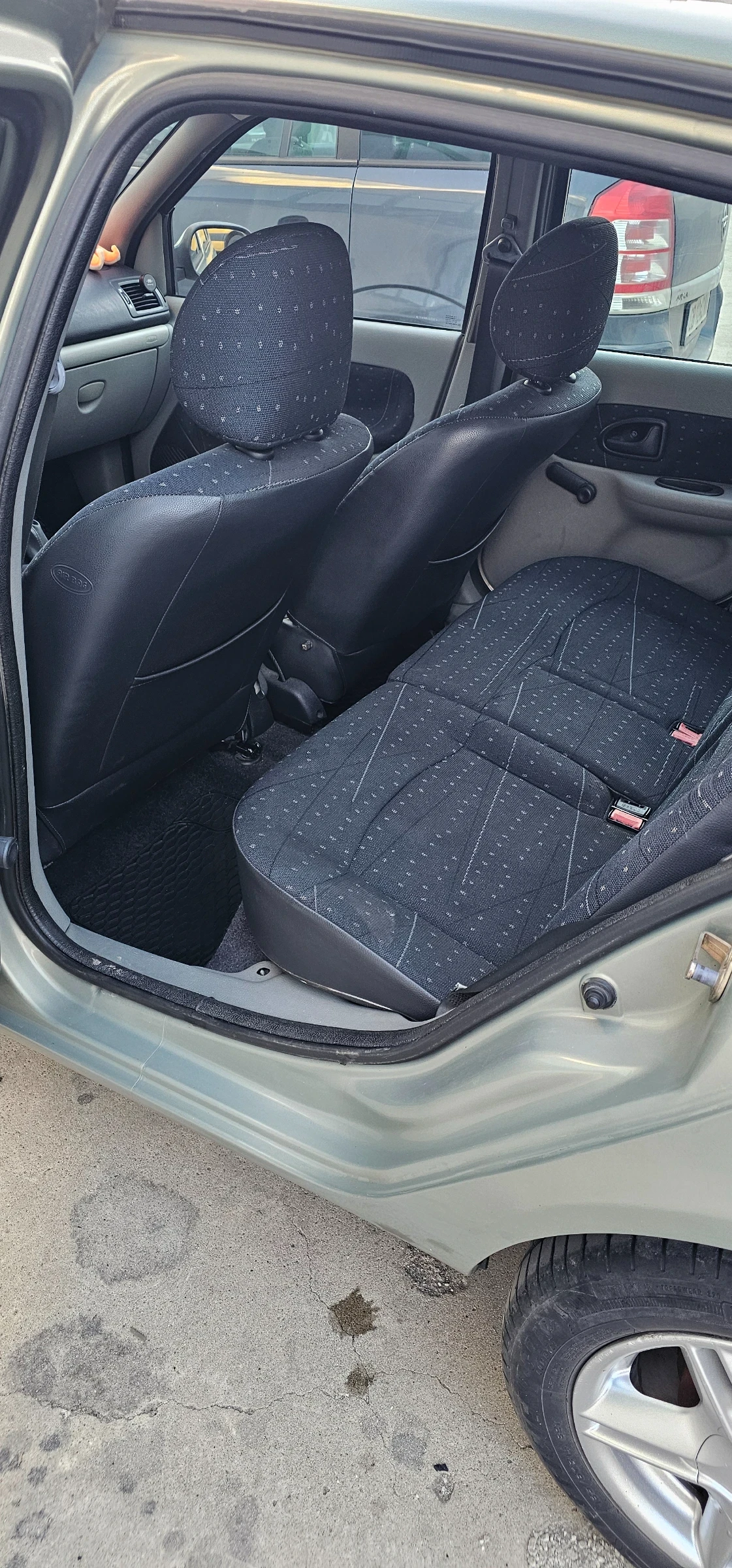 Renault Clio 1.2 16V, снимка 9 - Автомобили и джипове - 54130422