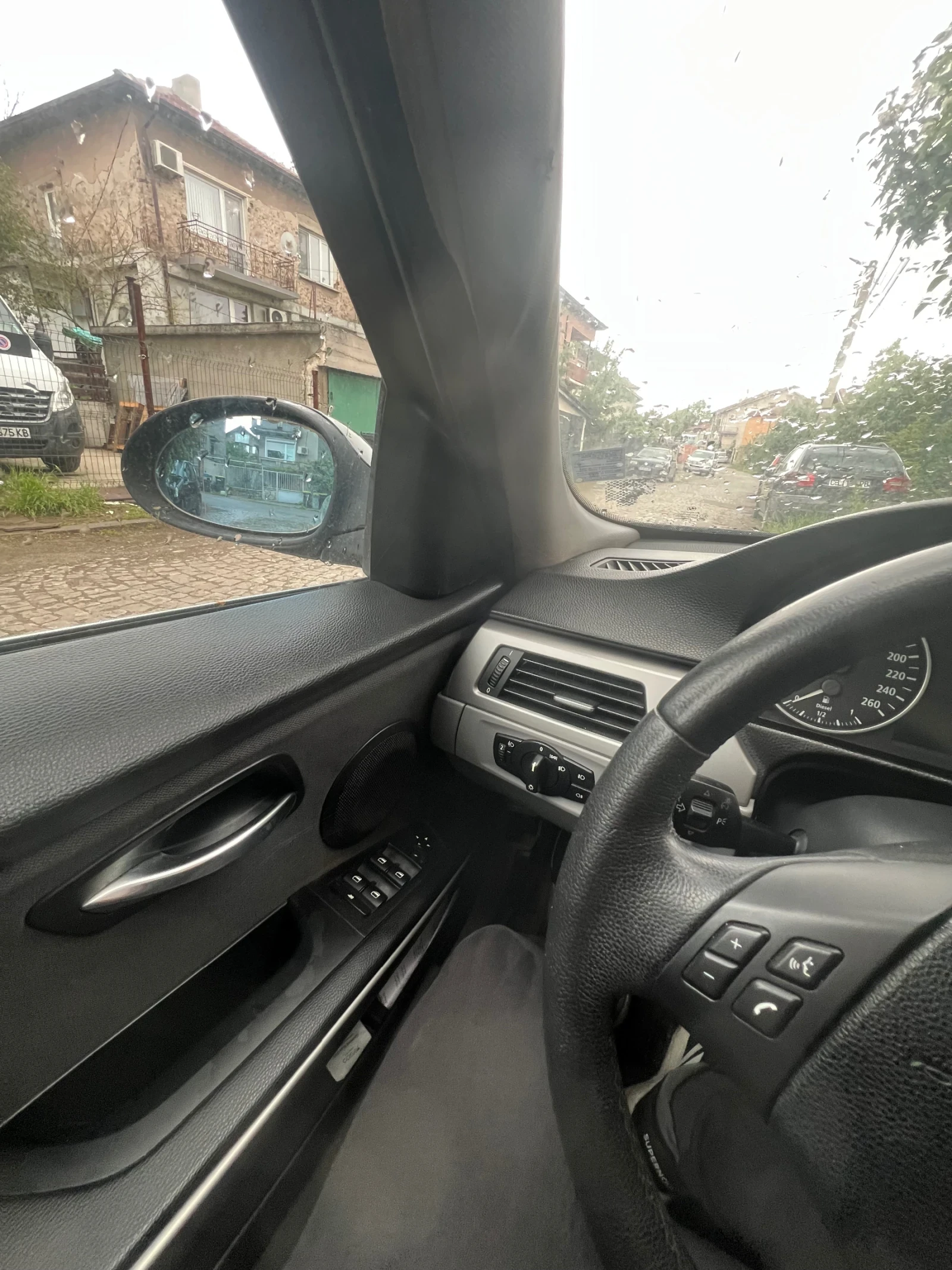 BMW 320, снимка 8 - Автомобили и джипове - 54611317