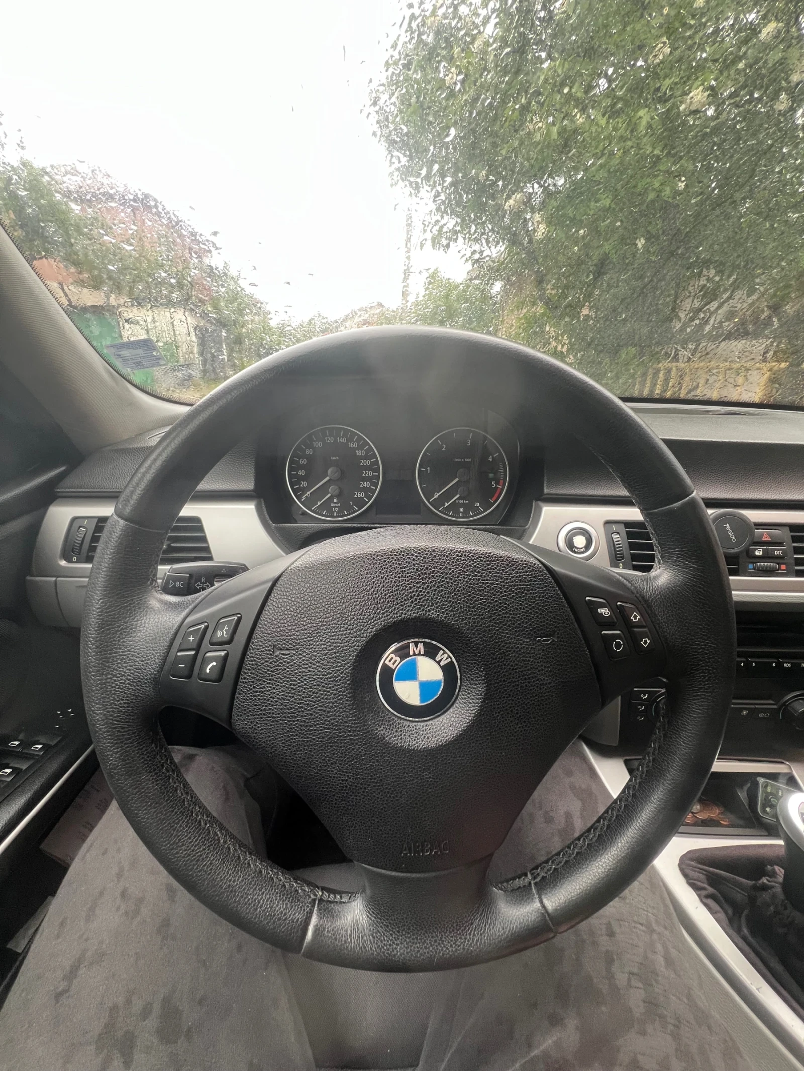 BMW 320, снимка 6 - Автомобили и джипове - 54611317