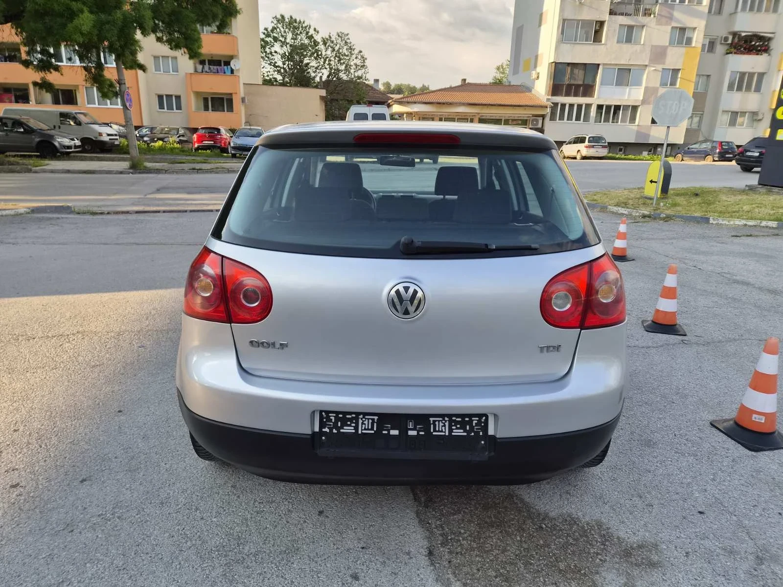 VW Golf 1.9TDi Автомат, снимка 8 - Автомобили и джипове - 54655276