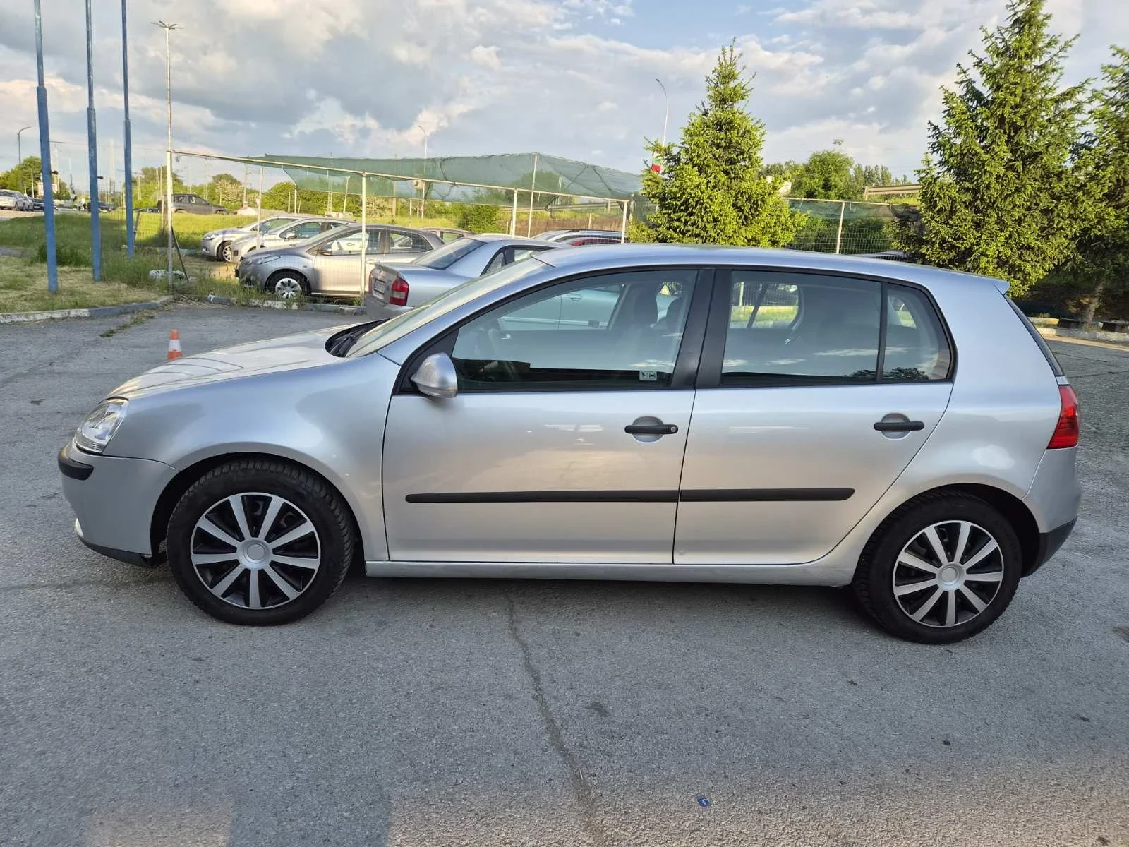 VW Golf 1.9TDi Автомат, снимка 4 - Автомобили и джипове - 54655276