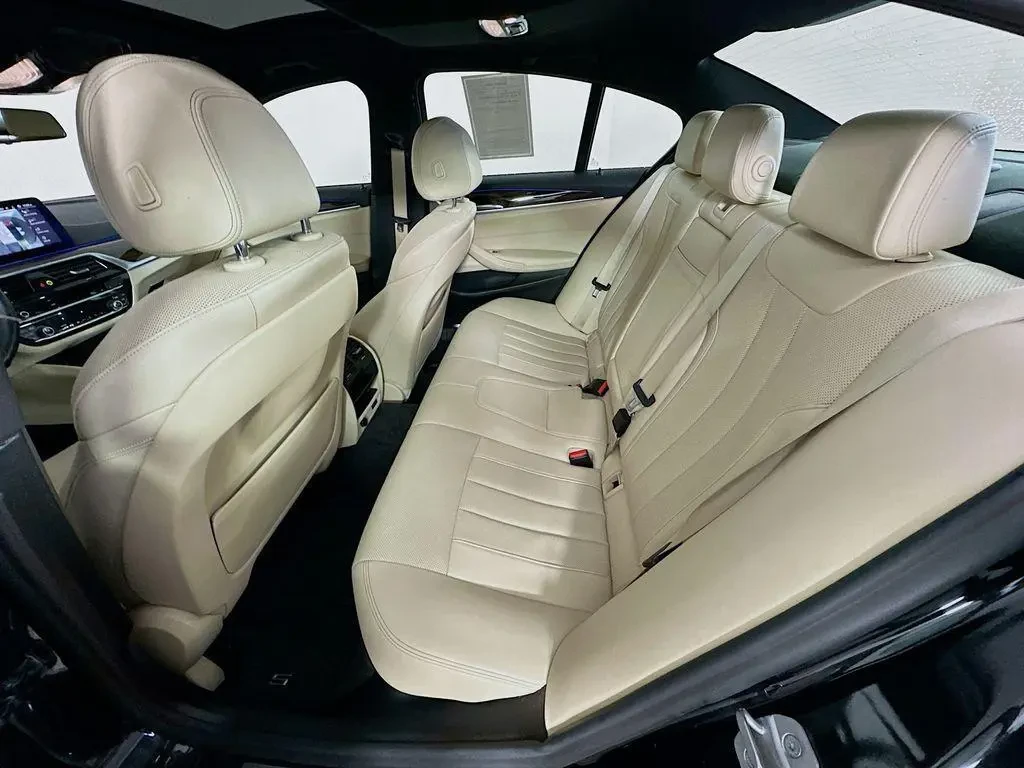 BMW 530 xDrive, снимка 13 - Автомобили и джипове - 54811742