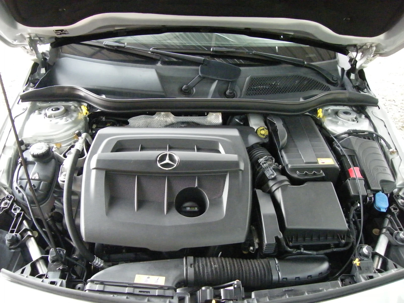 Mercedes-Benz A 180 1.5 CDI EURO 6B, снимка 16 - Автомобили и джипове - 55011925