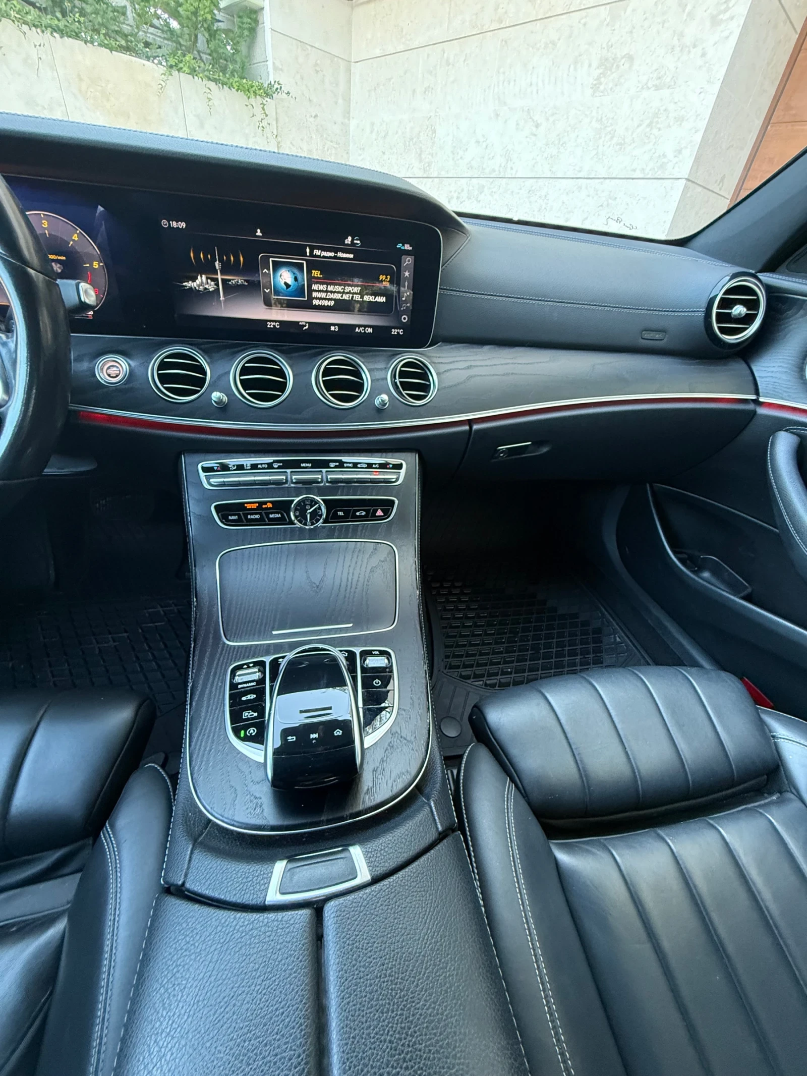 Mercedes-Benz E 400 Mercedes-Benz E 400 d 4MATIC, снимка 11 - Автомобили и джипове - 55054675